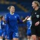 Fotografía de Neil Hall, en la que puede verse en una imagen de archivo del 20 de noviembre de 2025 a la futbolista Lucy Bronze, del Chelsea, durante un partido. EFE