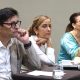El coordinador del proyecto Apoyo a la Alianza para el Desarrollo en Democracia (ADD), Xabier Meilán (i), junto a la periodista argentina Sol Lauría (c) participan en el lanzamiento de la 'Guía de Acceso a la Información Pública', un manual que busca fortalecer la transparencia en la gestión gubernamental y el conocimiento de periodistas y el resto de la ciudadanía para obtener datos de interés como forma de rendir cuentas al Estado, este viernes en Ciudad de Panamá (Panamá). EFE/ Carlos Lemos