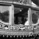 Se cumple n120 años de la boda entre los reyes de España Alfonso XIII y Victoria Eugenia de Batenberg. En la imagen, los monarcas se dirigen en carroza al Palacio Real después de contraer matrimonio en la Iglesa de los Jerónimos de Madrid. EFE/Archivo Díaz Casariego/jt/Archivo