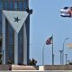 Fotografía de archivo que muestra un área de la sede de la Embajada de Estados Unidos en La Habana (Cuba). EFE/ Ernesto Mastrascusa