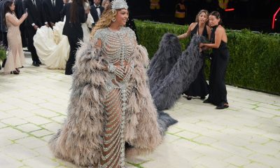 La cantante estadounidense Beyoncé posa este lunes, durante la alfombra blanca de la Met Gala en Nueva York (EE.UU.). EFE/ Octavio Guzmán