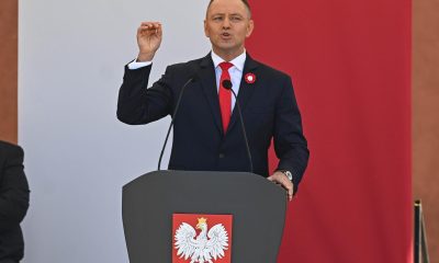 Varsovia, 3 may (EFE).- El presidente de Polonia, Karol Nawrocki, propuso este domingo que para 2030 se haya modernizado o modificado la Constitución de 1997 porque considera que no puede haber dos centros de poder en el país, el del jefe de Estado, y el del Gobierno, que están profundamente enfrentados desde hace años. EFE/EPA/RADEK PIETRUSZKA POLAND OUT