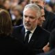 El expresidente de Colombia Iván Duque (c) fue captado el pasado 11 de mayo al asistir al funeral del exvicepresidente colombiano Germán Vargas Lleras, en Bogotá (Colombia). EFE/Carlos Ortega