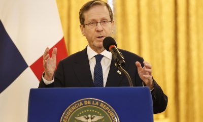 El presidente de Israel, Isaac Herzog, habla durante una rueda de prensa en el Palacio de las Garzas este miércoles, en Ciudad de Panamá (Panamá). EFE/ Bienvenido Velasco