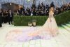 La actriz estadounidense Blake Lively posa en la alfombra roja de la Met Gala 2026, del Museo Metropolitano de Arte, en Nueva York, Estados Unidos, el 4 de mayo de 2026. EFE SARAH YENESEL
