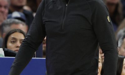 Fotografía tomada el 3 de abril de 2026 a Kenny Atkinson, entrenador estadounidense y con ciudadanía española, que este domingo SE ha clasificado con sus Cleveland Cavaliers las semifinales de la Conferencia Este de la NBA. EFE/EPA/JOHN G. MABANGLO SHUTTERSTOCK OUT