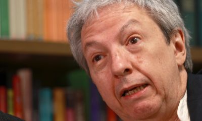 El escritor mexicano David Toscana habla en una entrevista con EFE este sábado, en Ciudad de México (México). EFE/ Alex Cruz
