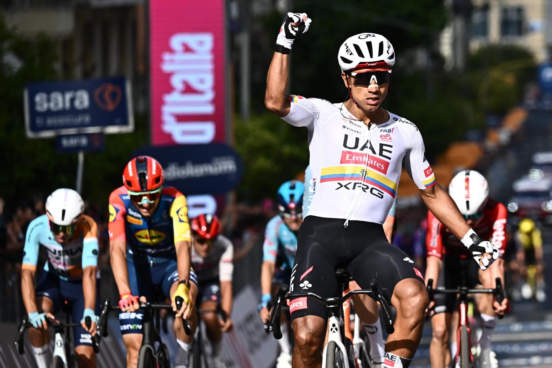El ecuatoriano Jonathan Narváez (UAE) tras ganar la cuarta etapa disputada entre Catanzaro y Cosenza, EFE/EPA/LUCA ZENNARO