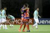 Jugadores de Puerto Cabello celebran un gol este jueves en un partido de la Copa Sudamericana ante Juventud en el estadio Misael Delgado, en Valencia (Venezuela). EFE/ Juan Carlos Hernández

