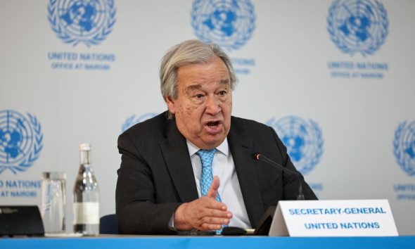 El Secretario General de las Naciones Unidas, António Guterres, habla durante una conferencia de prensa en la Oficina de las Naciones Unidas en Nairobi (ONUN) tras una ceremonia de inauguración de oficina y un hito para una importante expansión de la sede de la ONU en Nairobi, en Nairobi, Kenia, el 11 de mayo de 2026. Los eventos se producen mientras las Naciones Unidas avanzan en una inversión de más de 340 millones de dólares en Nairobi, reforzando la posición de la ciudad como la única sede del Secretariado de la ONU en el Sur Global y un centro creciente para la toma de decisiones a nivel mundial. (Kenia) EFE/EPA/DANIEL IRUNGU