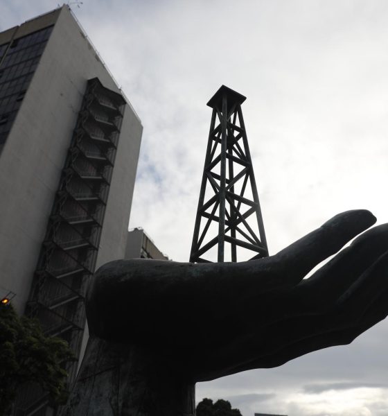 Fotografía de archivo de la sede principal de Petróleos de Venezuela (PDVSA), en Caracas (Venezuela). EFE/ Miguel Gutiérrez