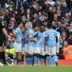 El jugador del  City Erling Haaland (C-I) celebra con sus compañeros el 2-0 durante el partido de la Premier League que han jugado Manchester City y Brentford FC, en Manchester, Reino Unido. EFE/EPA/GARY OAKLEY