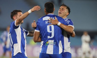 Jugadores de Juventud celebran el empate ante el Atlético Mineiro en la Copa Sudamericana en el estadio Centenario en Montevideo. EFE/Gastón Britos
