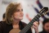 La guitarrista paraguaya y ganadora del Grammy Latino Berta Rojas toca su guitarra durante una rueda de prensa en Asunción (Paraguay). EFE/ Juan Pablo Pino
