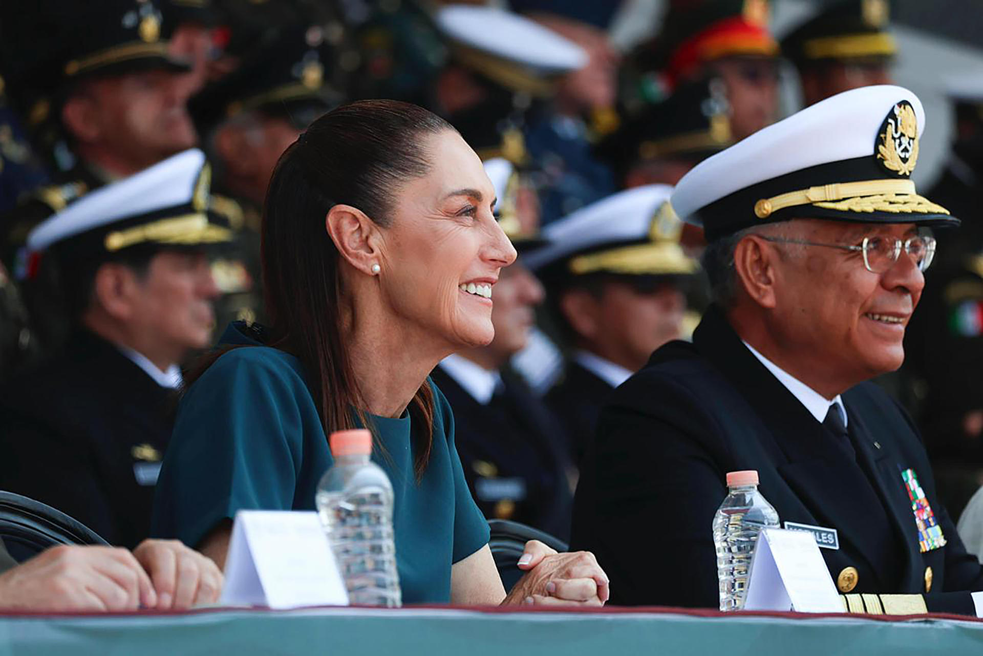 Fotografía cedida por la presidencia de México que muestra a la presidenta de México, Claudia Sheinbaum, reaccionando durante un acto protocolario este martes, en el estado de Puebla (México). EFE/ Presidencia de México /SOLO USO EDITORIAL/ NO VENTAS/ SOLO DISPONIBLE PARA ILUSTRAR LA NOTICIA QUE ACOMPAÑA (CRÉDITO OBLIGATORIO)