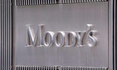 Fotografía de archivo del logo de la agencia de calificación Moody's en la fachada de su sede en Nueva York (EEUU). EFE/ANDREW GOMBERT