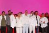Chefs mexicanos visten la tradicional filipina durante la ceremonia de entrega de Premios de la Guía Michelín este miércoles, en la ciudad de Guadalajara (México). EFE/ Francisco Guasco