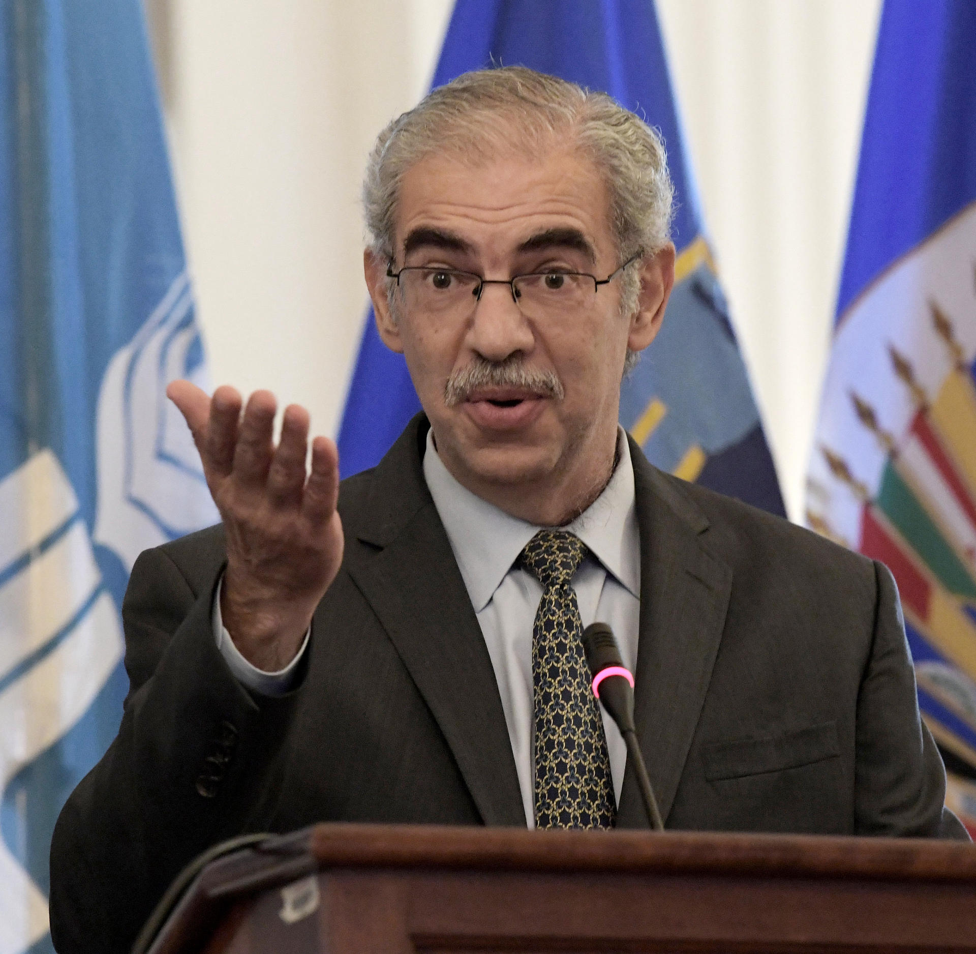 Fotografía de archivo donde aparece el economista Santiago Levy, exvicepresidente del Banco Interamericano de Desarrollo (BID). EFE/Lenin Nolly