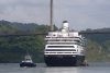 Un crucero navega por el área de Pedro Miguel con rumbo al Atlántico este martes, en Ciudad de Panamá (Panamá). EFE/ Carlos Lemos
