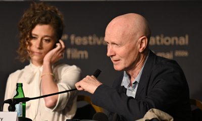 Los miembros del jurado Laura Wandel (izquierda) y Paul Laverty asisten a la rueda de prensa del jurado de largometrajes durante el 79º Festival de Cine de Cannes, en Cannes, Francia, el 12 de mayo de 2026. El festival se celebra del 12 al 23 de mayo de 2026. (Cine, Francia) EFE/EPA/KATE GREEN/ POOL