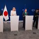 En la imagen, la vicepresidenta de la Comisión Europea encargada de la política Digital, Henna Virkkunen (2izda), el ministro de Transformación Digital Hisashi Matsumoto (izda), el de Asuntos Internos Yoshimasa Hayashi (2-dcha) y el viceministro parlamentario de Economía, Comercio e Industria Toshiyuki Ochi (dcha). EFE/EPA/OLIVIER HOSLET