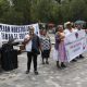 Personas participan en una manifestación contra el fracking sustentable impulsado por la presidenta de México, Claudia Sheinbaum, este viernes en Ciudad de México (México). EFE/ Sáshenka Gutiérrez