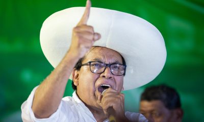 El candidato presidencial peruano del partido izquierdista Juntos por el Perú, Roberto Sánchez, habla durante un acto político este sábado, en Huaycan (Lima). EFE/ Renato Pajuelo