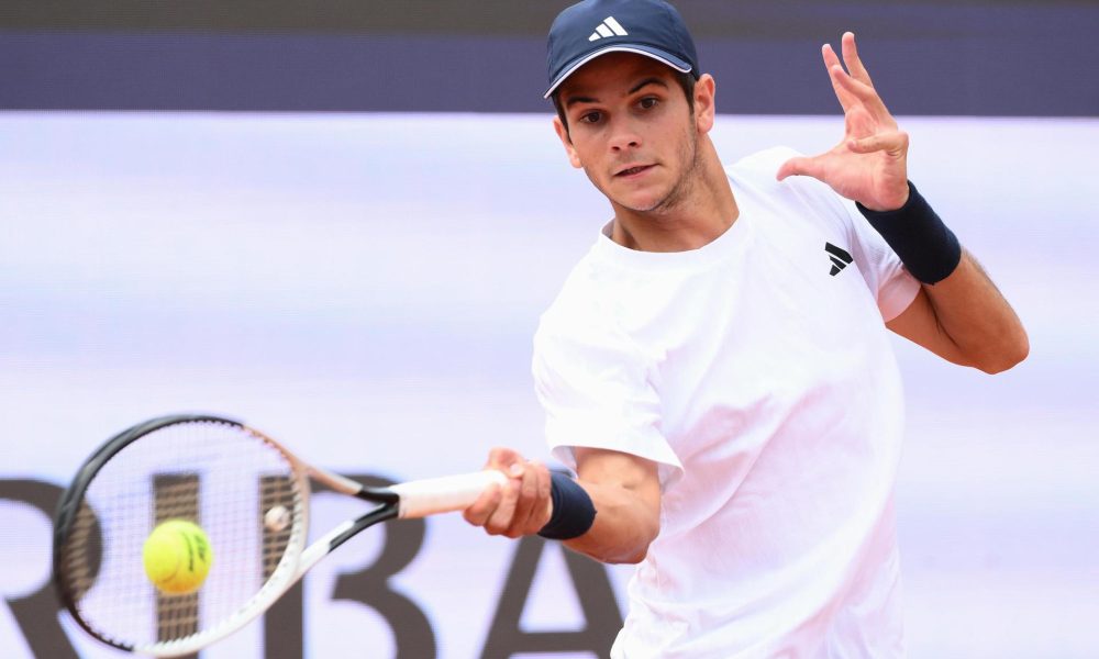 El tenista español Rafael Jodar, durante su partido de este viernes contra el portugués Nuno Borges en el Abierto de Roma. EFE/ETTORE FERRARI