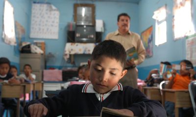 Imagen de archivo de un salón de clases en México. EFE/Héctor López