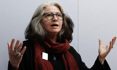 La documentalista colombiana Catalina Santamaría habla en una entrevista con EFE este lunes, en Bogotá (Colombia). EFE/ Mauricio Dueñas Castañeda