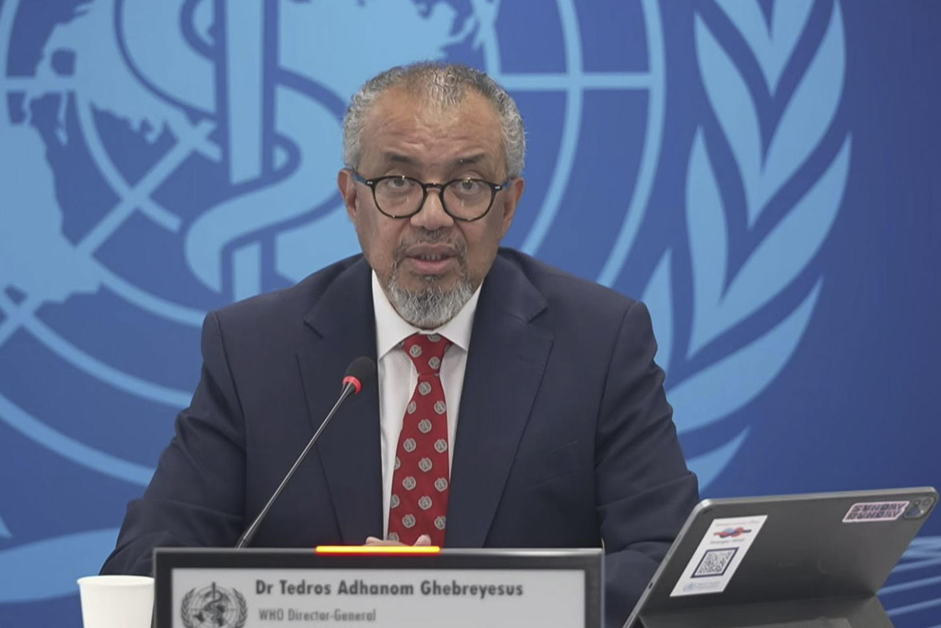 El director de la Organización Mundial de la Saludd (OMS), Tedros Adhanom, durante la rueda de prensa sobre el hantavirus celebrada en Ginebra este jueves. La OMS aseguró hoy que el riesgo para la población de las Islas Canarias cuando llegue a este territorio el crucero en el que se ha declarado un brote de hantavirus "es bajo" y consideró que atender a los pasajeros que se encuentran en el crucero es "un deber moral". EFE/Captura de vídeo de la OMS - SOLO USO EDITORIAL/SOLO DISPONIBLE PARA ILUSTRAR LA NOTICIA QUE ACOMPAÑA (CRÉDITO OBLIGATORIO) -