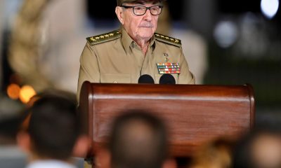 El expresidente Raúl Castro, indiscutible número dos de la revolución cubana tras su hermano Fidel y máxima figura viva del sistema, fue imputado en EE.UU. este miércoles por el controvertido derribo de dos avionetas con cuatro muertes hace 30 años, a pocos días de cumplir 95 años el próximo 3 de junio. Imagen de archivo. EFE/Ernesto Mastrascusa
