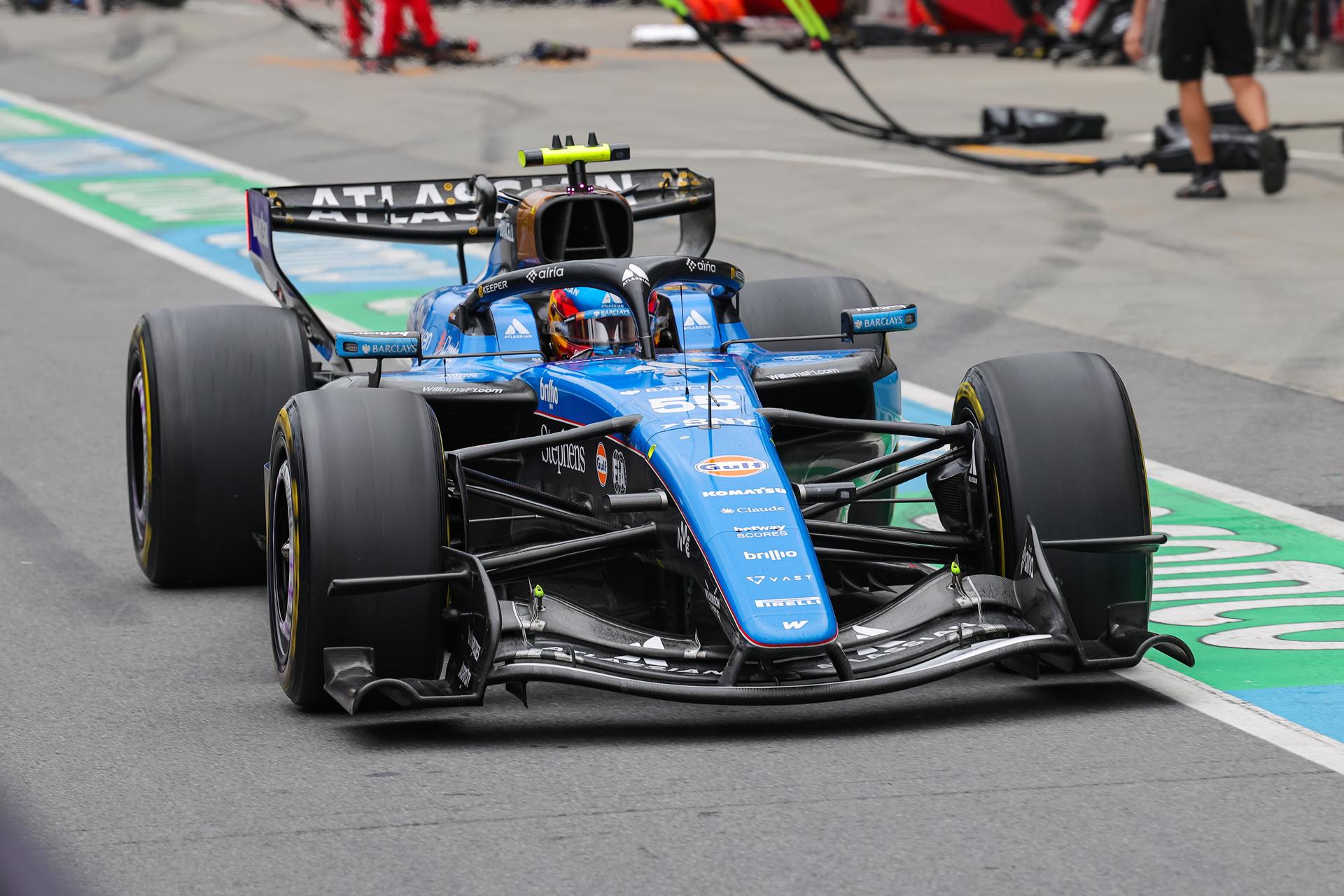 El piloto español de Williams, Carlos Sainz, expresó sentimientos encontrados tras culminar en el noveno puesto el Gran Premio de Canadá disputado este domingo en el Circuito Gilles Villeneuve de Montrreal. EFE/EPA/CRISTOBAL HERRERA-ULASHKEVICH / POOL