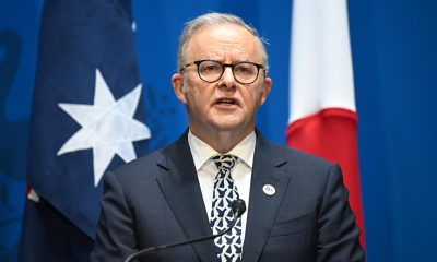 Fotografía de archivo, tomada el 04/05/2026, que muestra al primer ministro de Australia, Anthony Albanese, durante una conferencia de prensa en Camberra. EFE/EPA/LUKAS COCH AUSTRALIA AND NEW ZEALAND OUT