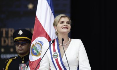AME489. SAN JOSÉ (COSTA RICA), 08/05/2026.- La presidenta electa de Costa Rica, Laura Fernández, habla en su ceremonia de investidura para el periodo 2026-2030, este viernes, en el Estadio Nacional de San José (Costa Rica). EFE/ Jeffrey Arguedas