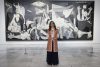 La relatora de Naciones Unidas para los Territorios Ocupados Palestinos, Francesca Albanese, durante su visita este miércoles al Guernica de Picasso en el Museo Reina Sofía, en Madrid. EFE/Mariscal
