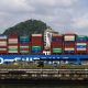 Un portacontenedores navega por el área de Pedro Miguel con rumbo al Atlántico este martes, en Ciudad de Panamá (Panamá). EFE/ Carlos Lemos