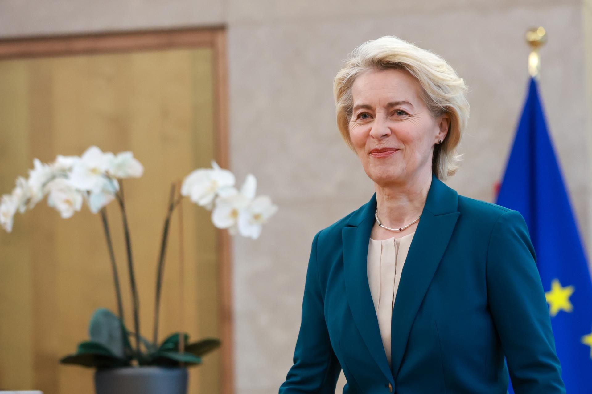Fotografía de archivo de la presidenta de la Comisión Europea (CE), Ursula von der Leyen. EFE/EPA/OLIVIER HOSLET