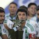 Jugadores de Racing celebraron este domingo ante sus hinchas la conquista anticipada del Torneo de Apertura uruguayo en el estadio Parque Osvaldo Roberto de Montevideo. EFE/ STR