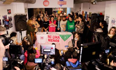 Representantes del colectivo Ni una Menos participan en una rueda de prensa tras confirmarse este fin de semana el feminicidio de una menor de 14 años en Córdoba, este lunes en Buenos Aires (Argentina). EFE/ Juan Ignacio Roncoroni
