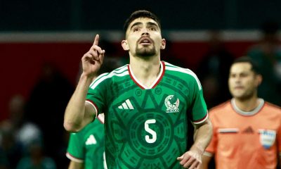 Johan Vásquez de México celebra un gol el pasado 4 de junio, en un partido amistoso entre México y Serbia previo a la Copa Mundial de Fútbol, en el estadio Nemesio Diez en Toluca (México). EFE/ Felipe Gutiérrez