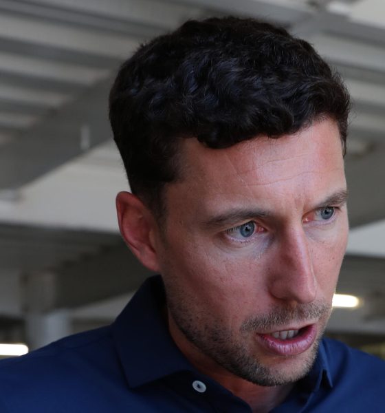 El exfutbolista español Oscar de Marcos habla durante una entrevista con EFE este viernes, en la Ciudad de México (México). EFE/Mario Guzmán