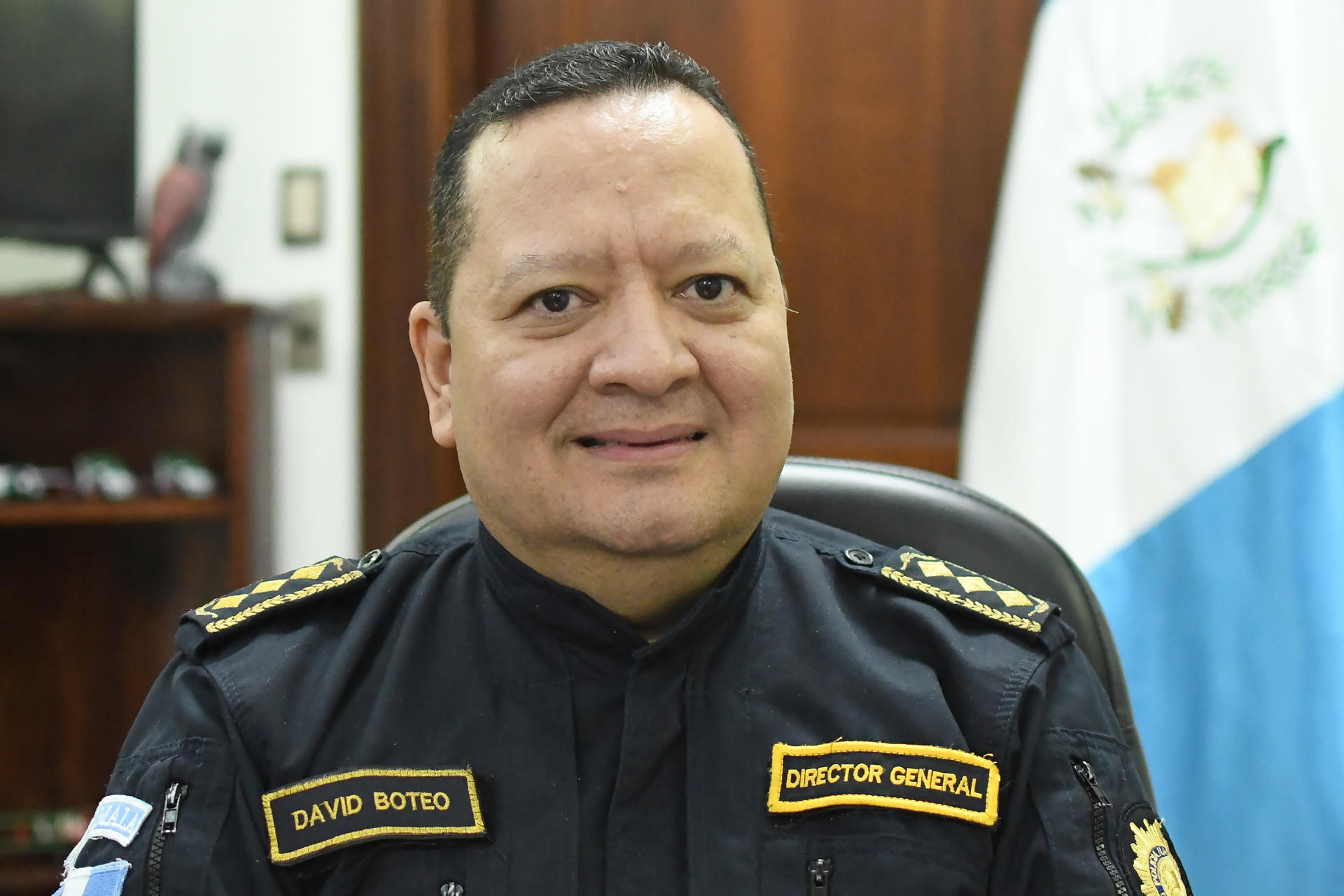 El director de la Policía Nacional Civil de Guatemala, David Custodio Boteo, posa en una entrevista con EFE el 11 de mayo de 2026 en Ciudad de Guatemala (Guatemala). EFE/ Alex Cruz