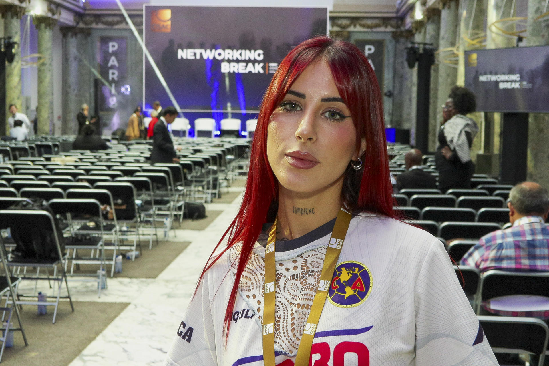 .- V​icco, cantante y compositora española, en una entrevista este jueves con EFE en París con motivo del centenario de la CISAC. La Inteligencia Artificial (IA) "puede ayudar" pero "si nos apoyamos demasiado en ella", puede "atontar" y "quitar el alma", opinó este jueves la cantante y compositora española Vicco, en la conmemoración en París del centenario de la Confederación Internacional de Sociedades de Autores y Compositores (CISAC). EFE/ Edgar Sapiña Manchado