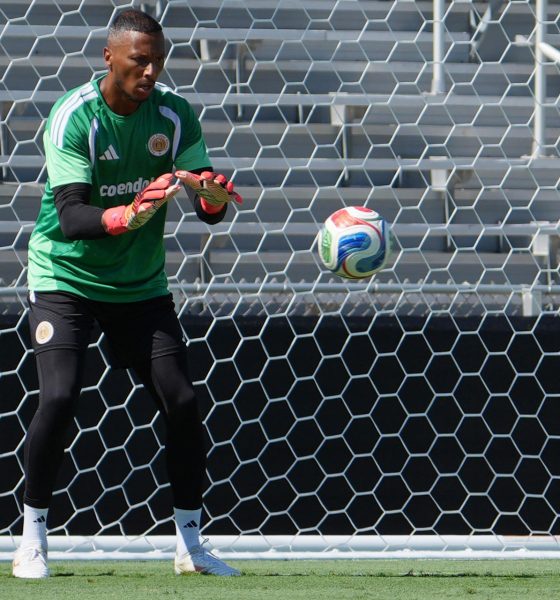Eloy Room, portero de Curazao, en un entrenamiento en Miami (Estados Unidos). EFE/Alberto Boal