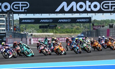Pilotos durante la carrera de Moto2 del Gran Premio de Hungría, disputado este domingo en el circuito de Balaton Park (Hungría). EFE/Zsolt Czegledi *Prohibido su uso en Hungría*