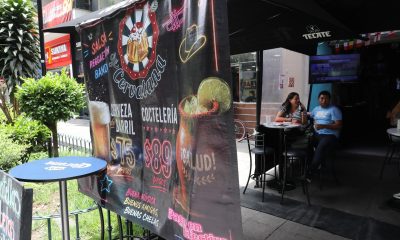 Fotografía que muestra la fachada de un bar este miércoles, en Ciudad de México (México). EFE/ Mario Guzmán