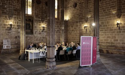 Deliberación de los jurados de la trigésima octava edición de los Premios Rei Jaume I, entre ellos 25 premios Nobel, que dan a conocer este martes a los galardonados con 100.000 euros en cada una de sus siete categorías (Investigación Básica, Economía, Investigación Biomédica, Investigación Clínica y Salud Pública, Protección del Medio Ambiente, Nuevas Tecnologías y Revelación Empresarial) de entre 240 candidaturas. EFE/Biel Aliño