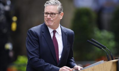 El primer ministro británico, Keir Starmer, tras realizar una declaración en Downing Street, Londres, Reino Unido, el 22 de junio de 2026. Keir Starmer ha dimitido como primer ministro del Reino Unido. EFE/EPA/TOLGA AKMEN
