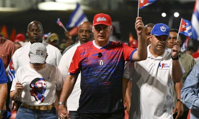El presidente de Cuba, Miguel Diaz-Canel (c). EFE/ Norlys Perez
